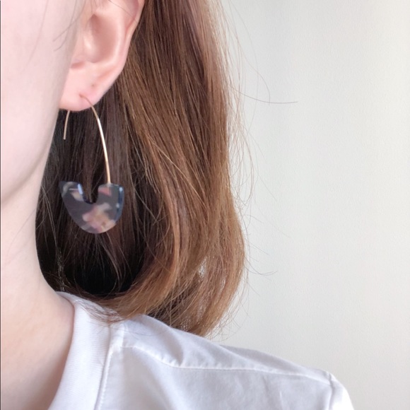 BaubleBar Style Faidra Resin Drop Earrings - Picture 4 of 4